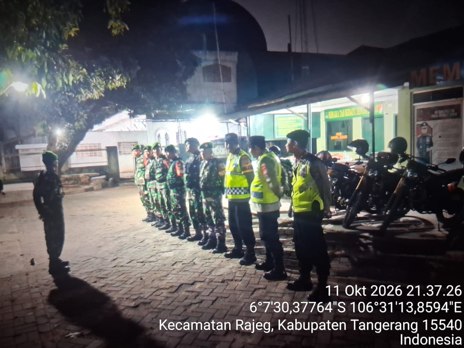 Cegah Aksi Begal, Koramil 12/Rajeg Bersama Polsek Rajeg Gelar Patroli Malam