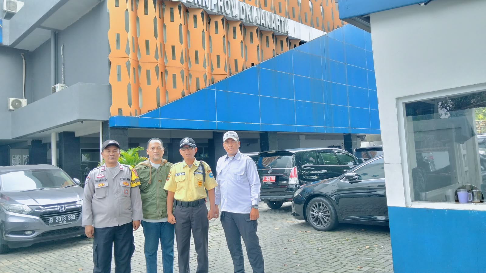 Bhabinkamtibmas Kelurahan Cideng Monitor Rencana Aksi Unras di Kantor BNNP Jakarta