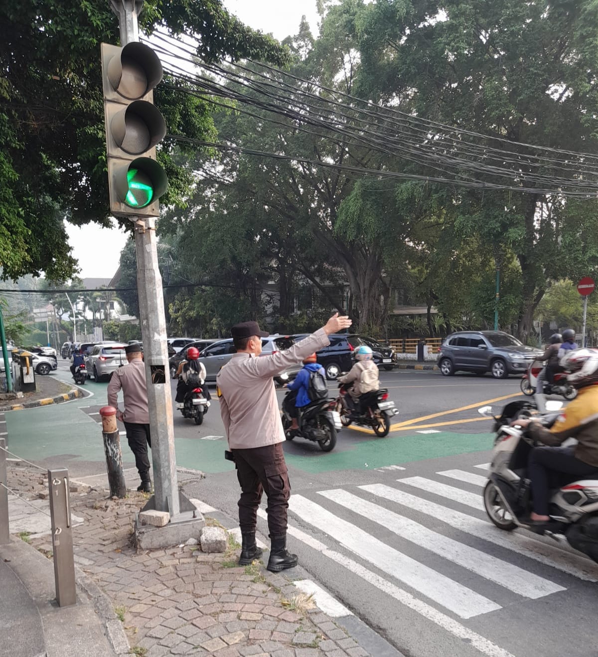 Cegah Kemacetan dan Kejahatan Jalanan, Polsek Metro Menteng Siaga Ploting Pagi di TL Koramil