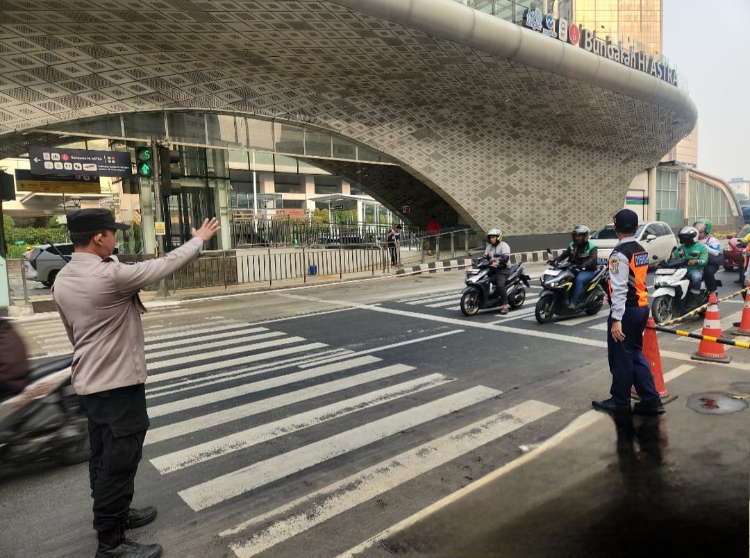 Personel Polsubsektor Thamrin Siaga Pagi, Jaga Kelancaran Lalu Lintas