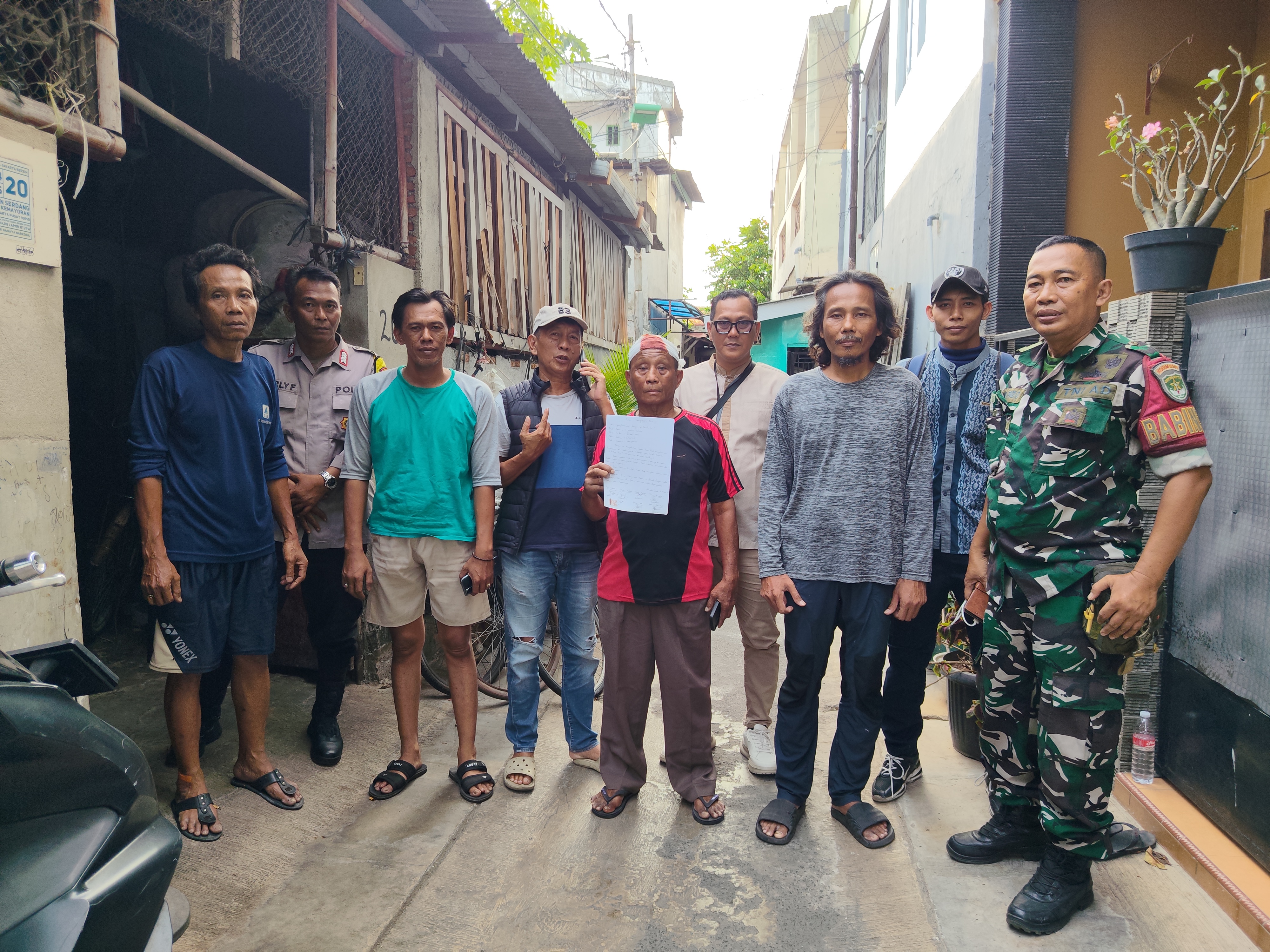 Kedepankan Hati dan Musyawarah, Bhabinkamtibmas Serdang Bantu Warga Kembali Berdamai