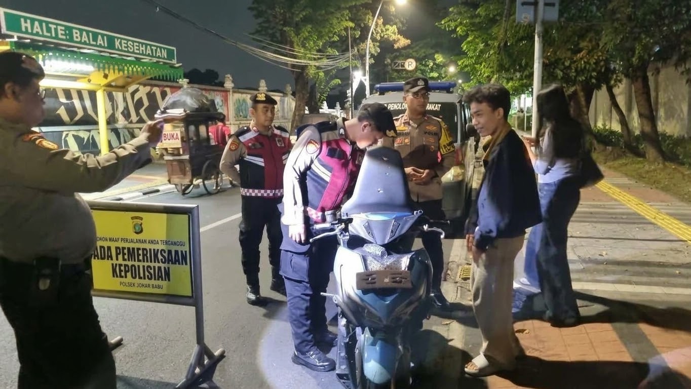 Kerja Melayani Jakarta, Polsek Johar Baru Gelar Patroli dan Razia Dini Hari, Persempit Ruang Gerak Pelaku Kejahatan