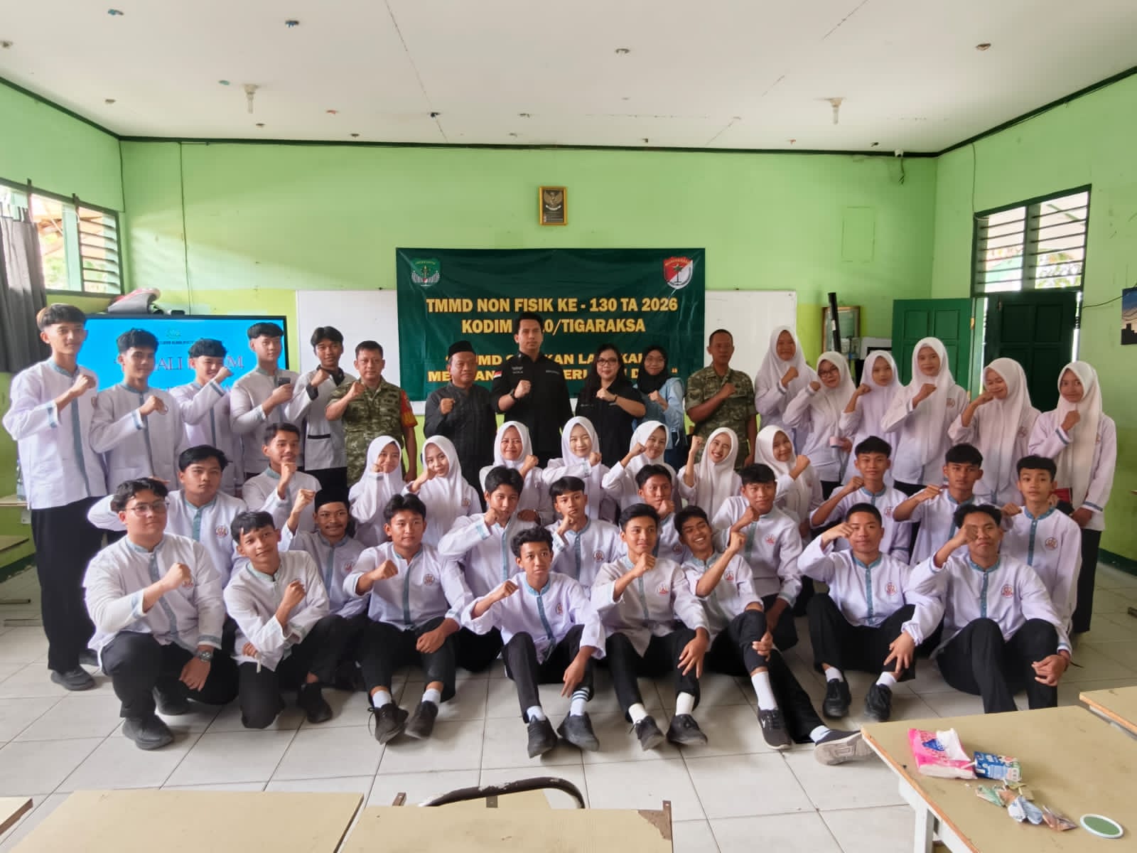 TMMD ke-130 Kodim 0510/Tigaraksa Berikan Penyuluhan Kenakalan Remaja di MA Al-Amin Sumur Bandung