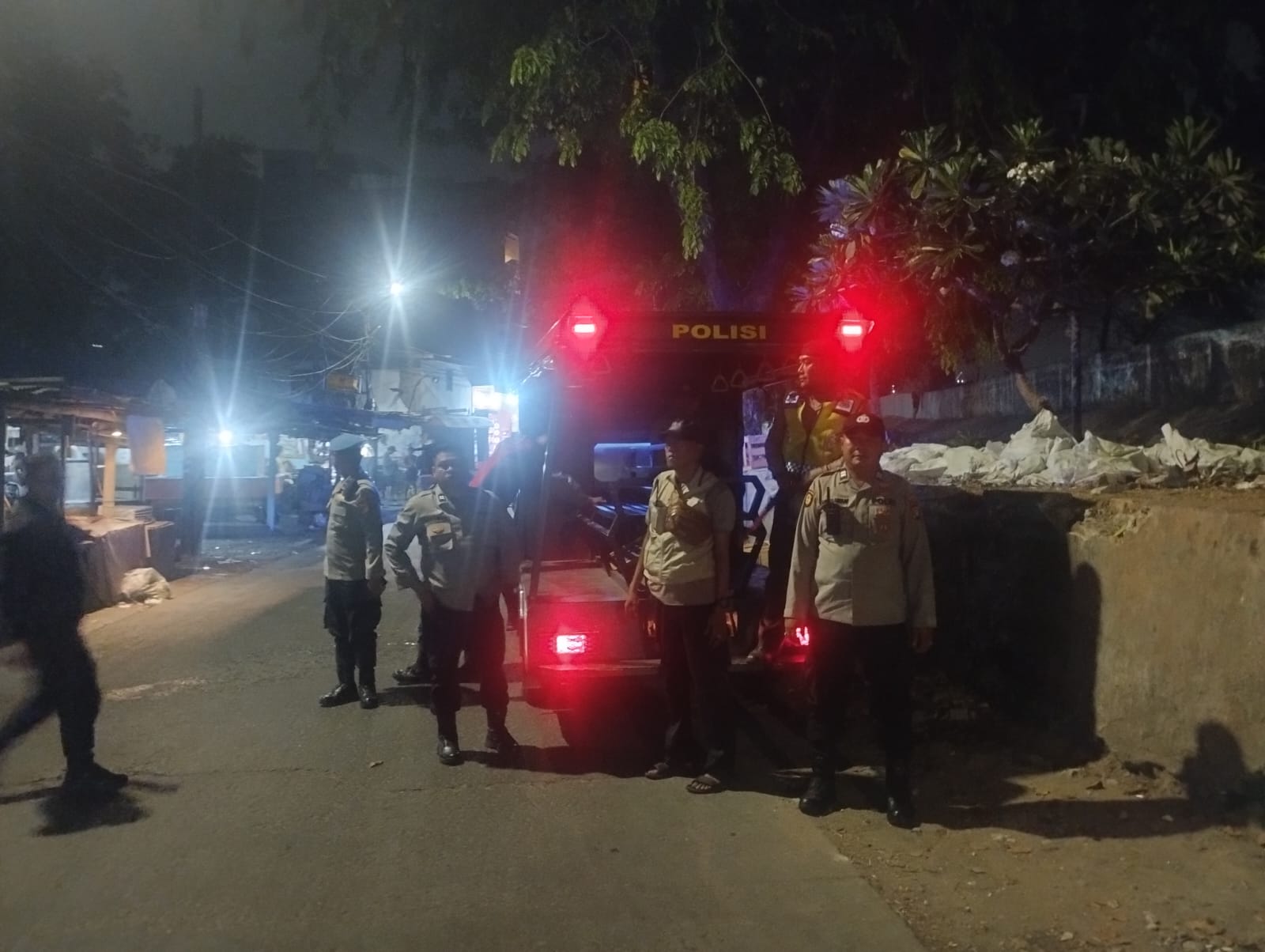 Jaga Kamtibmas Dini Hari, Polsek Metro Tanah Abang Intensifkan Patroli Blue Light