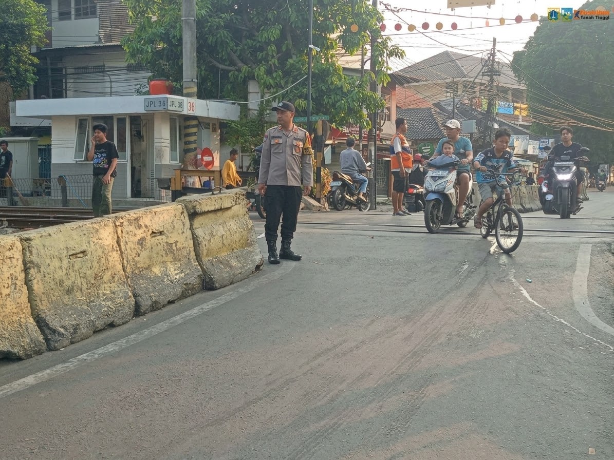Strong Point di Tiga Titik, Polsek Johar Baru Pastikan Lalu Lintas Sore Tetap Lancar