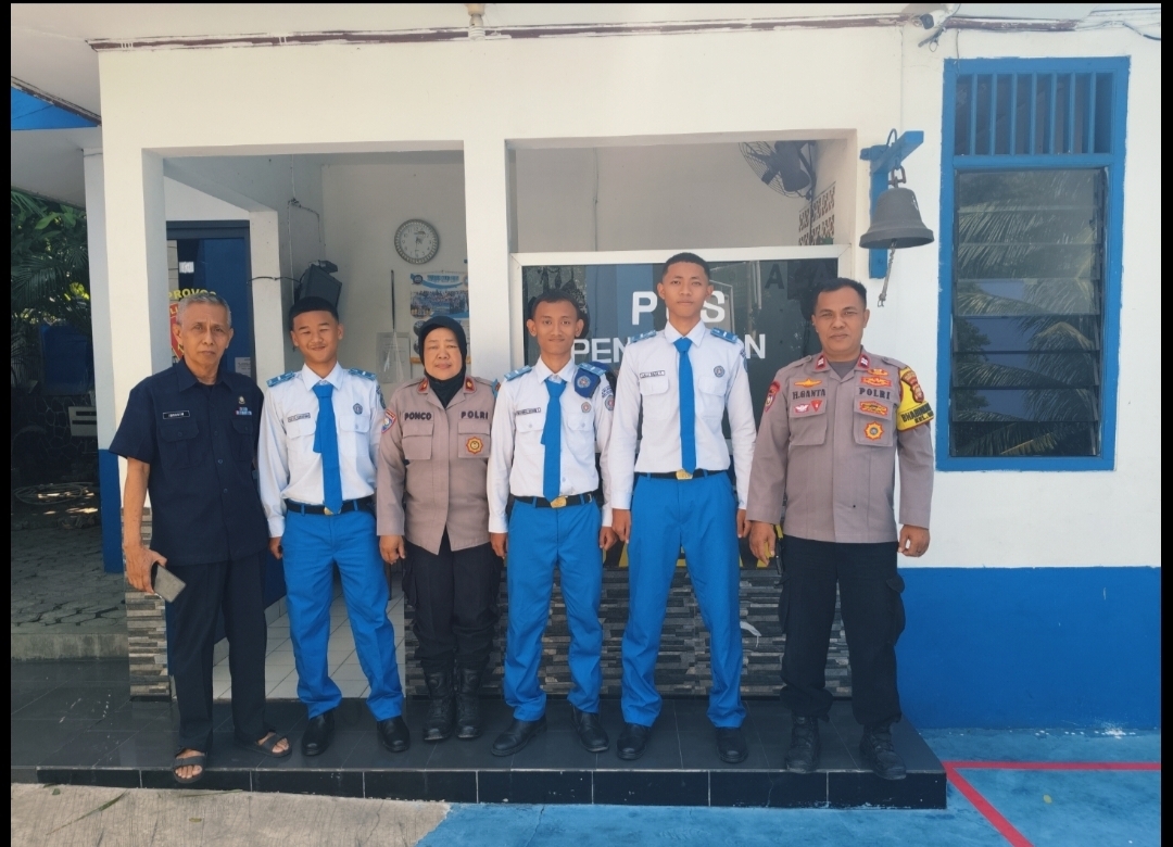 Cegah Pelajar Terlibat Aksi Unjuk Rasa, Kanit Binmas dan Bhabinkamtibmas Tanah Abang Sambangi Sekolah