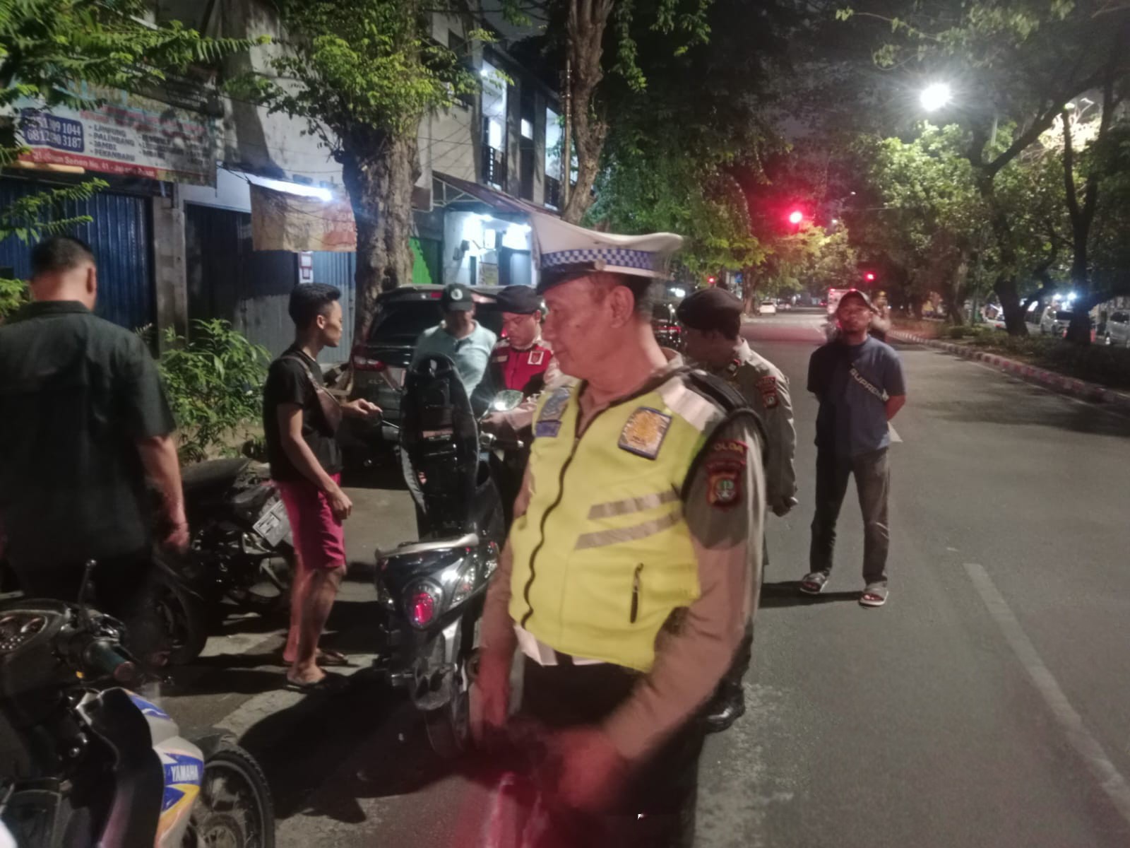 Polsek Senen Gelar Operasi Stasioner Dini Hari, Sasar Sajam hingga Balap Liar