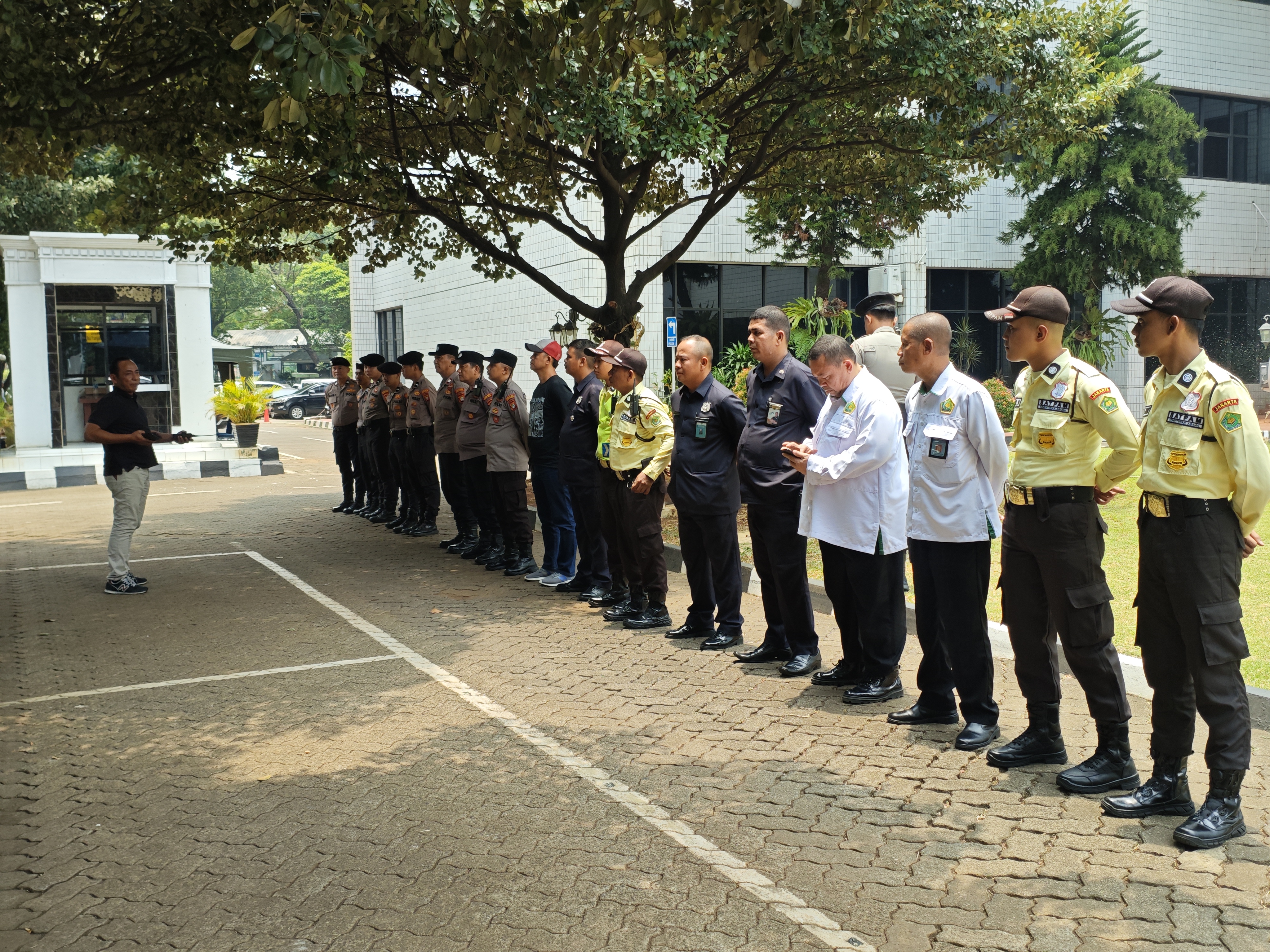 Polsek Sawah Besar Kedepankan Pelayanan Humanis dalam Aksi Unjuk Rasa di Kemenag RI