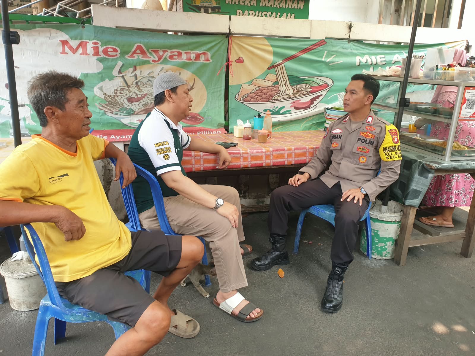 Polsek Senen Gelar Kumpul Bareng Warga di Bungur, Ajak Masyarakat Cegah Tawuran dan Kejahatan