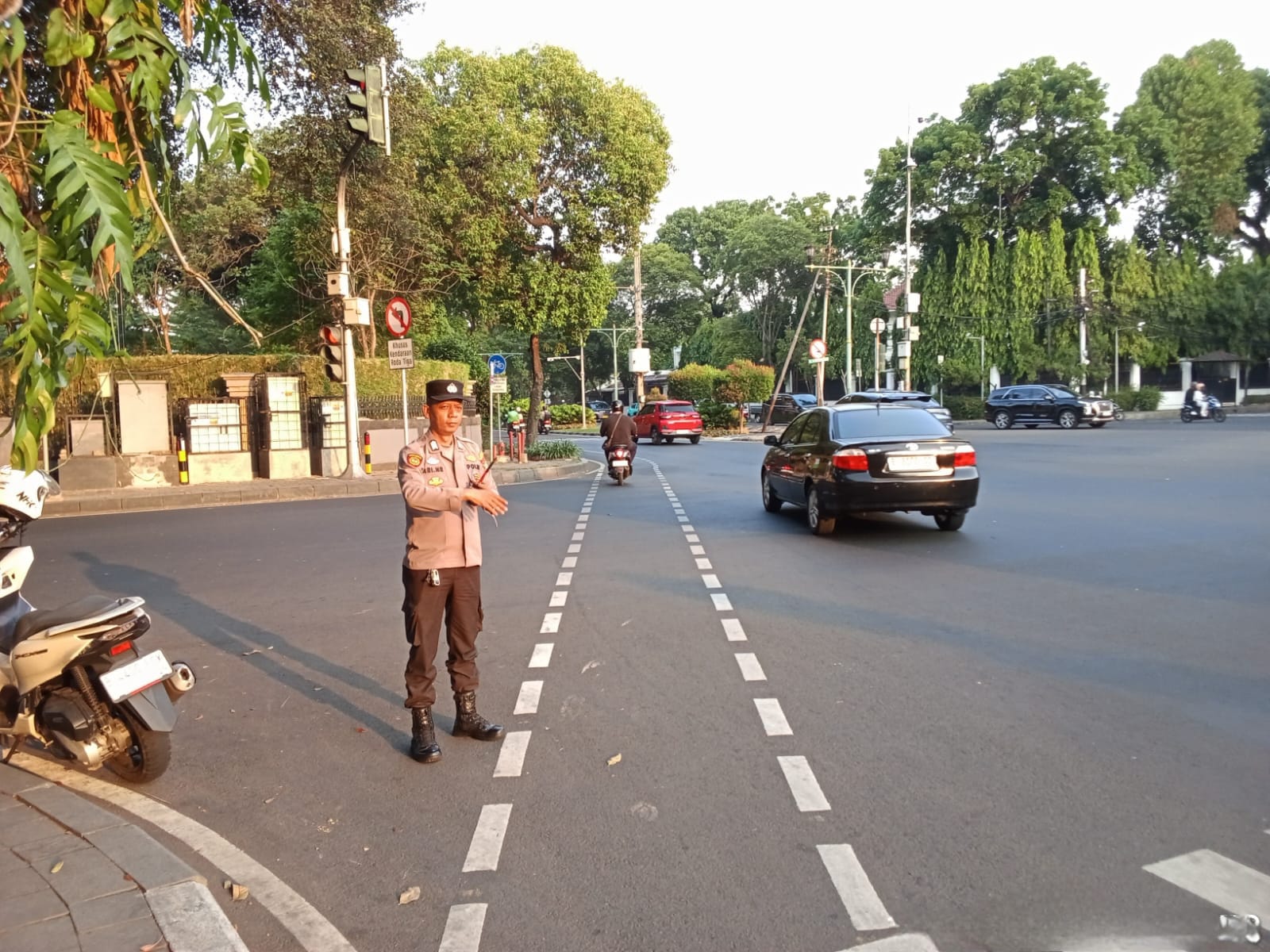 Ploting Gatur Lalin Dan Strong Point Di TL Suropati Menteng