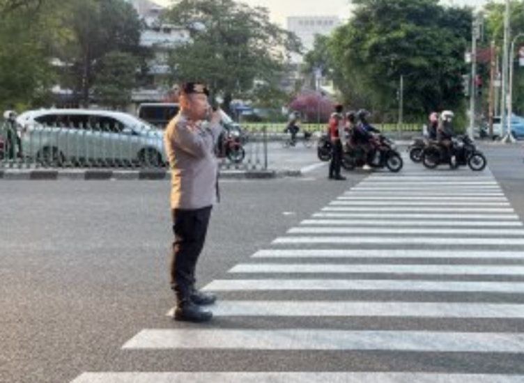 Strong Point Sore, Polsek Sawah Besar Hadirkan Kelancaran Lalu Lintas dan Cegah Kejahatan Jalanan