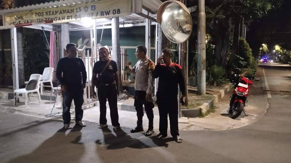 Satkamling Aktif, Kunci Keamanan Lingkungan: Polsek Cempaka Putih Ajak Warga Bersinergi