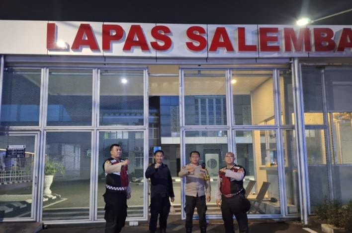 Dini Hari Tetap Siaga, Polsek Cempaka Putih Antisipasi Gangguan Kamtibmas
