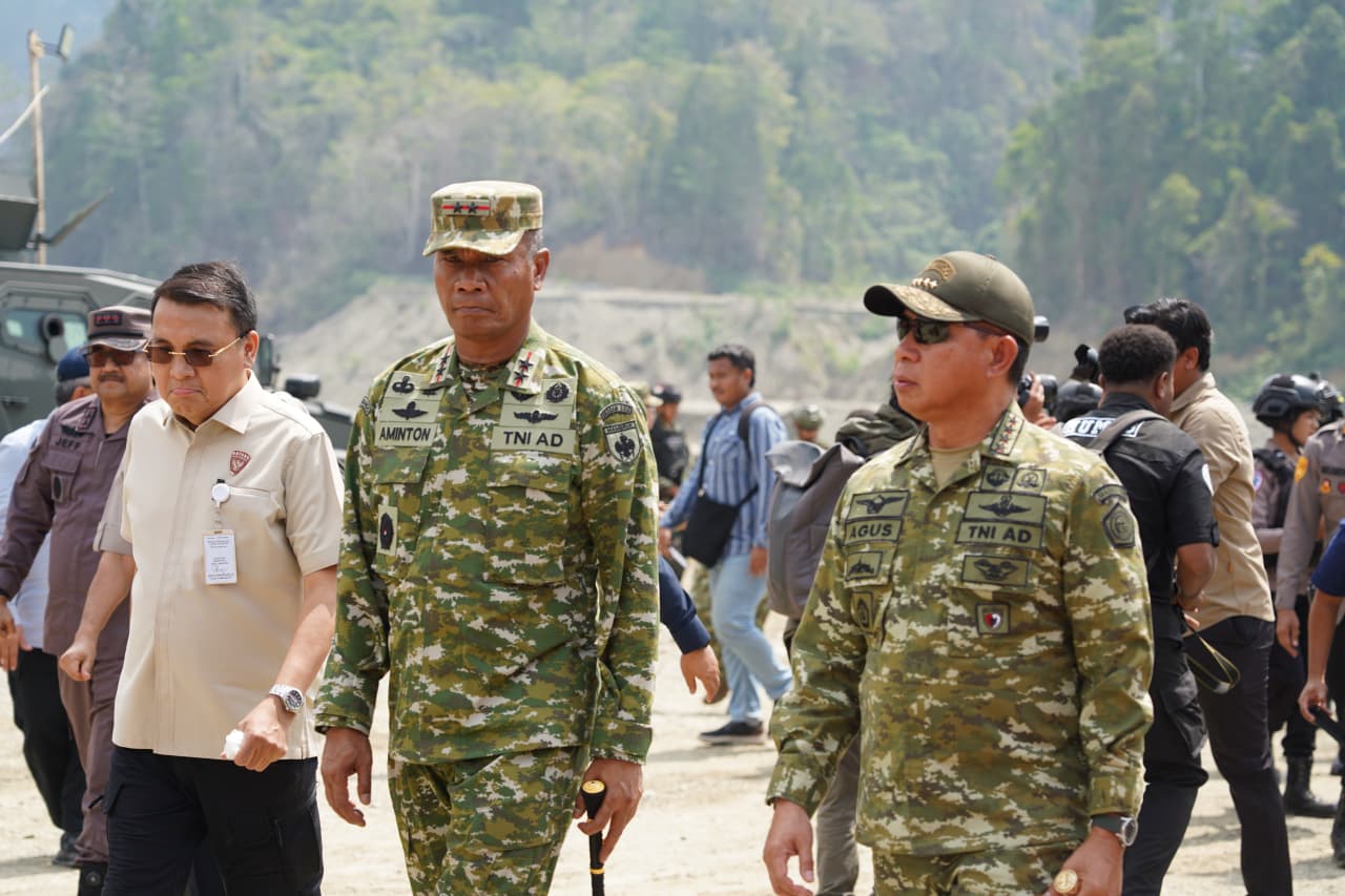 Panglima TNI Tinjau Penertiban Kawasan Hutan di Nabire