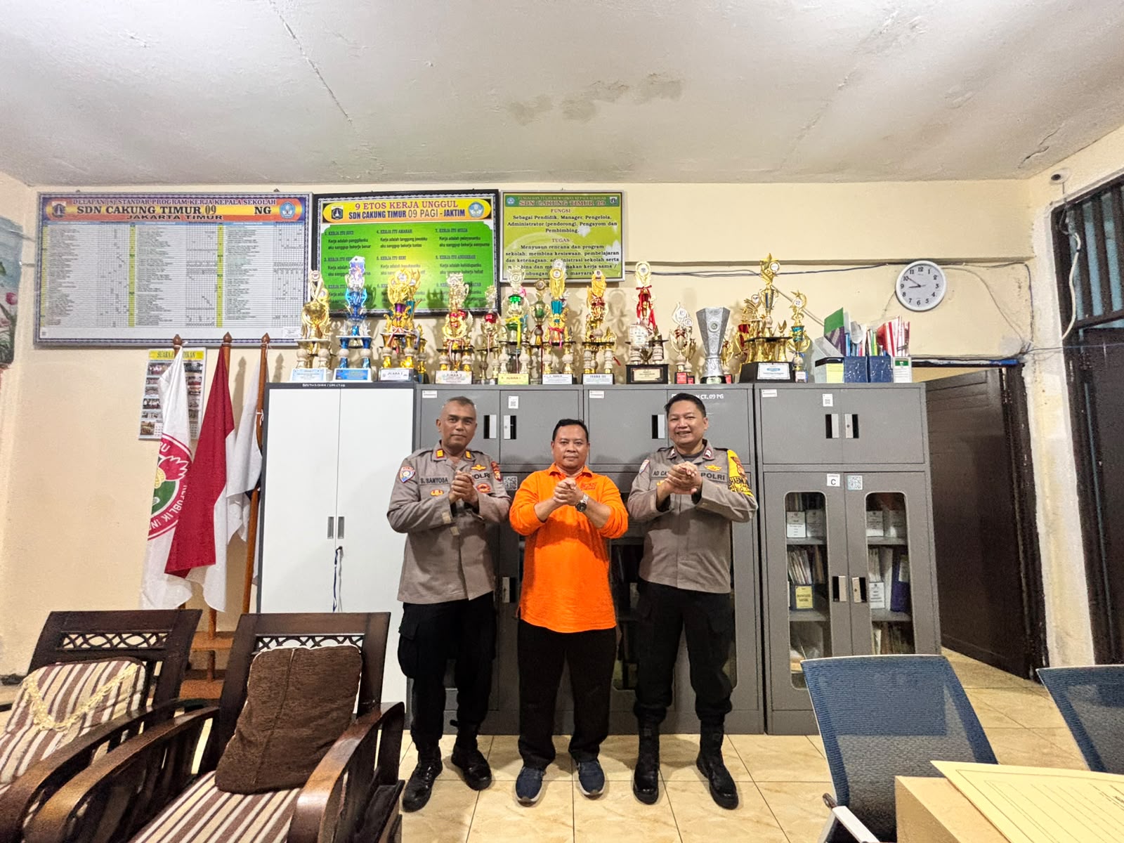 Cegah Bullying Sejak Dini, Polisi Peduli Pendidikan Sambangi SDN Cakung Timur 09, Tanamkan Nilai Kebaikan kepada Siswa
