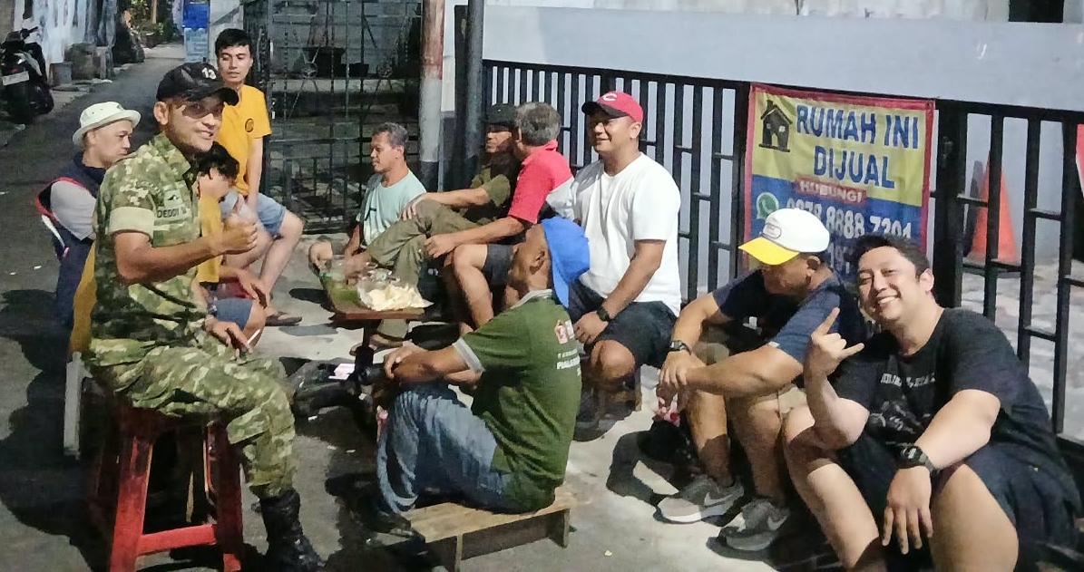 Koramil 05/Kramatjati-Makasar Gelar Patroli/Siskamling Malam Minggu Ciptakan Kamtibmas