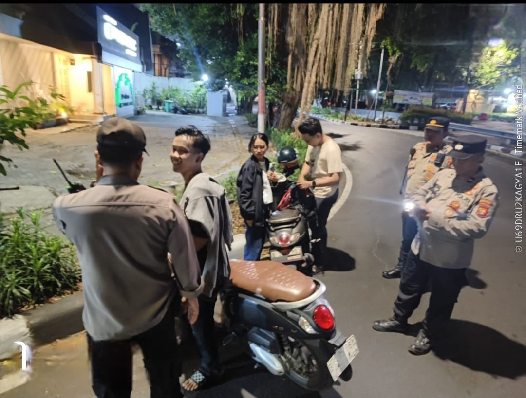 Polsek Metro Menteng Gelar Razia Stasioner Dini Hari, Dua Sepeda Motor Tanpa STNK Diamankan