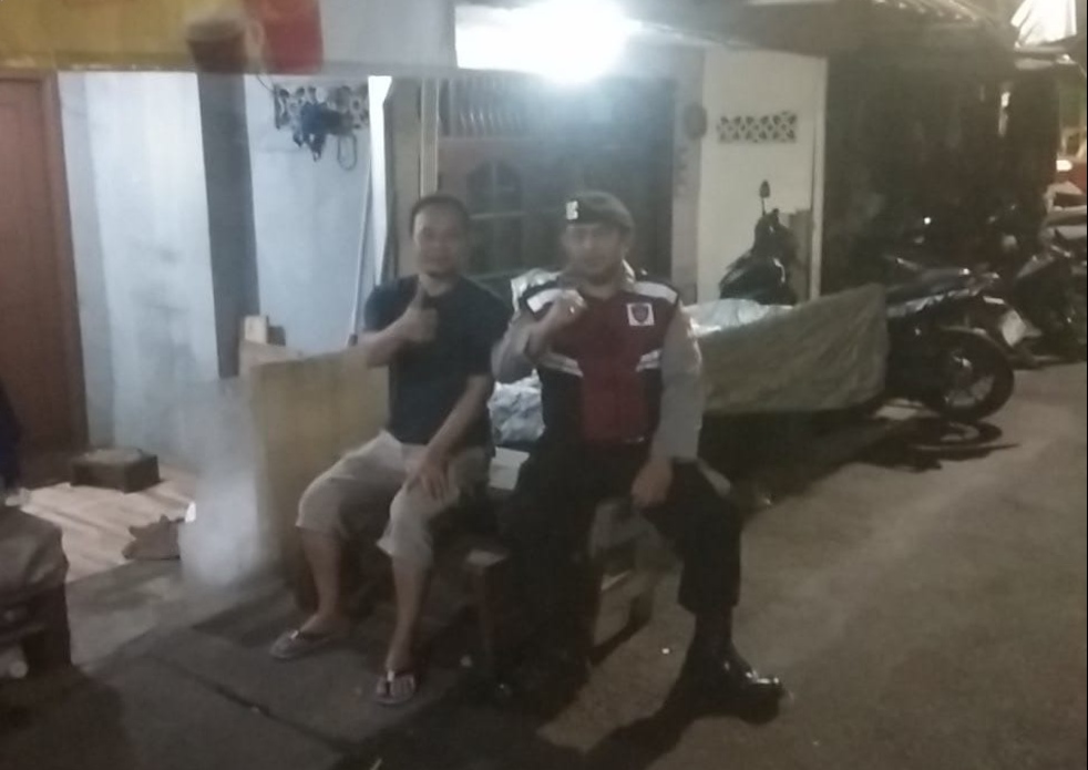 Jalan Kaki Dini Hari, Patroli Polsek Johar Baru Sisir Tanah Tinggi Antisipasi Kejahatan