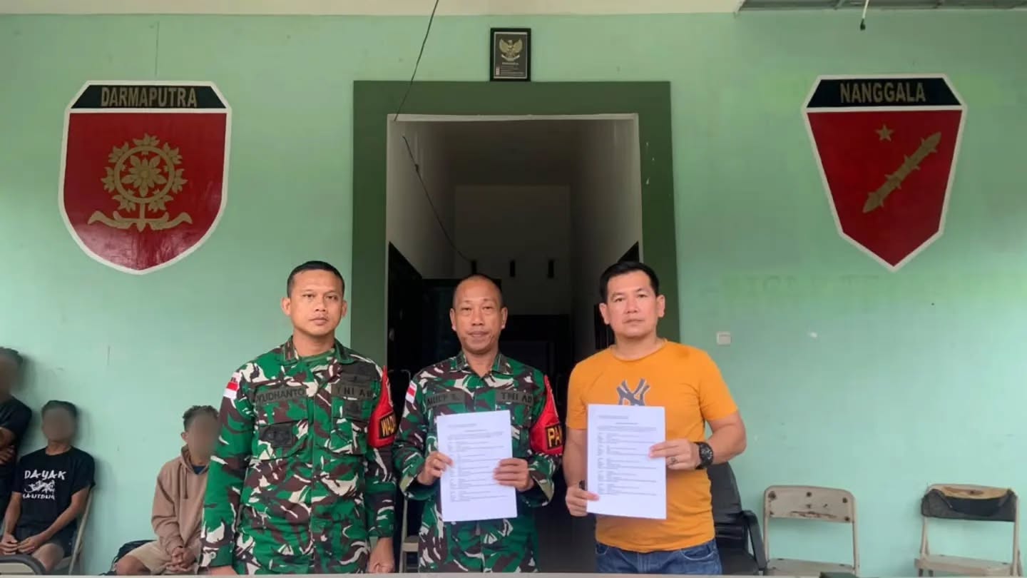 Cegah Pelintasan Ilegal ke Malaysia, Satgas Pamtas Yonarmed 13/Nanggala Amankan Lima Calon Pekerja Migran Nonprosedural