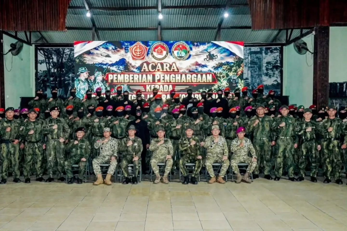 Danbrigif 6 Kostrad Apresiasi 38 Prajurit Yonif 411 Kostrad Penerima KPLB atas Prestasi di Daerah Operasi