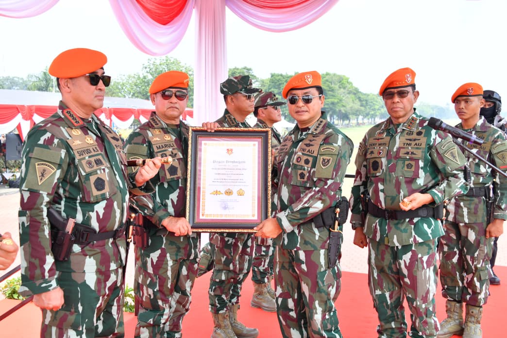 Panglima TNI Diangkat Jadi Warga Kehormatan Korpasgat