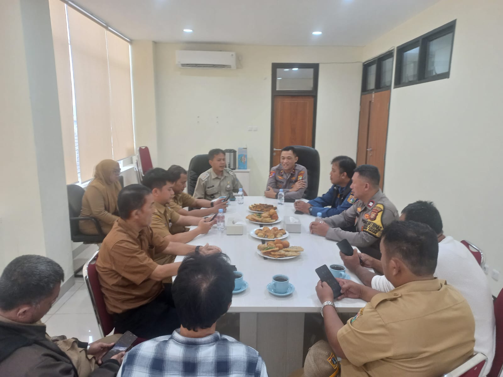 Jalin Silaturahmi, Kapolsek Metro Tanah Abang Ajak Kelurahan Kebon Kacang Bersama Jaga Kamtibmas