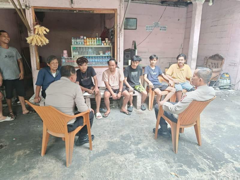 Lewat Kumpul Bareng Warga, Polsek Cempaka Putih Perkuat Komunikasi dan Keamanan Lingkungan