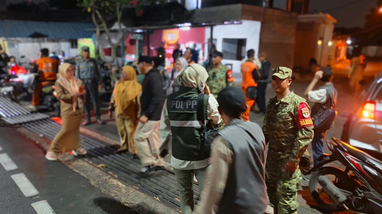 Patroli/Siskamling Koramil 07/Cipayung, Perkuat Keamanan Wilayah
