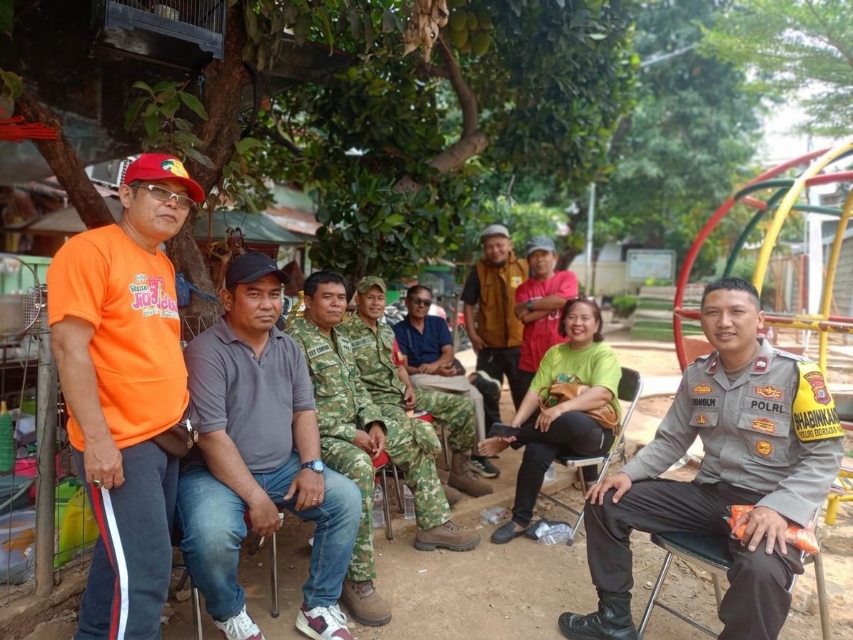 Polri Bersama Masyarakat, TNI-Polri dan Warga Perkuat Sinergi Kamtibmas di RPTRA Rusun Tanah Tinggi