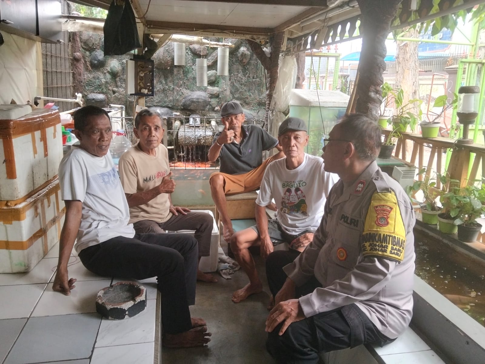 Kumpul Bareng Warga Johar Baru, Bhabinkamtibmas Perkuat Sinergi Cegah Tawuran dan Kejahatan Jalanan