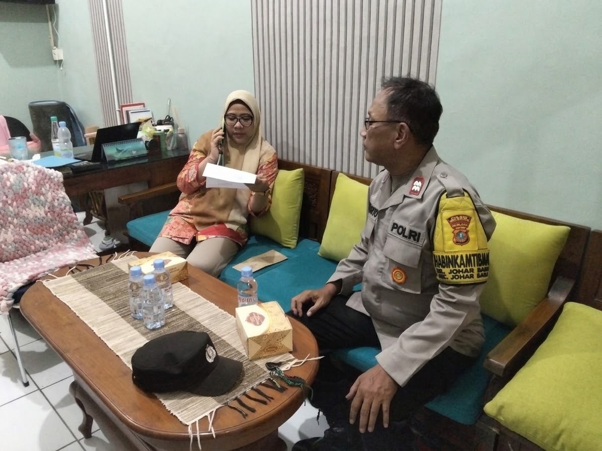 Cegah Pelajar Terjerumus Narkoba dan Tawuran, Bhabinkamtibmas Johar Baru Berikan Penyuluhan di SMK Kampung Jawa