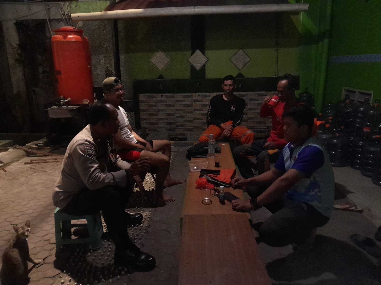 Bhabinkamtibmas Kelurahan Gambir Gelar Sambang Warga dan Cooling System Guna Jaga Kondusivitas Wilayah