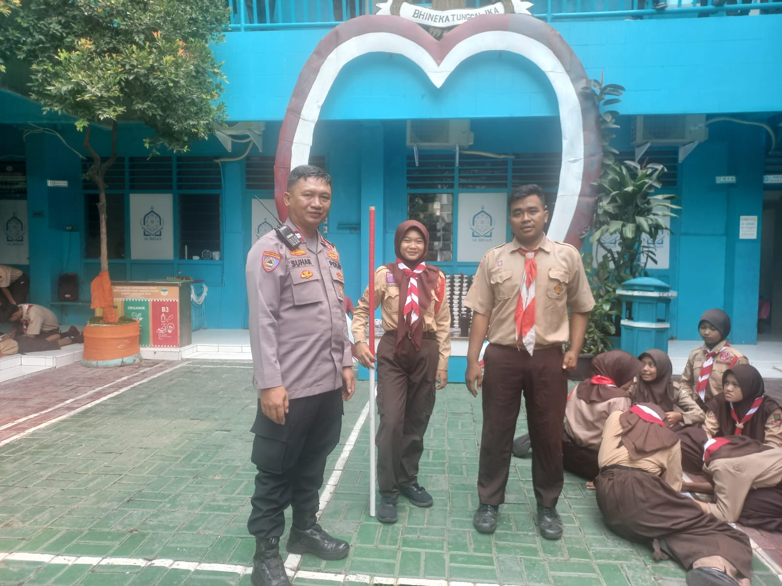 Bhabinkamtibmas Kebon Kacang Sambangi SMK Al Ihsan, Imbau Siswa Hindari Unjuk Rasa dan Fokus Belajar