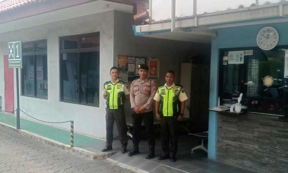 Samapta Polsek Metro Gambir Gelar Patroli Dialogis dan Sambang Kewilayahan di Cideng Antisipasi Kamtibmas