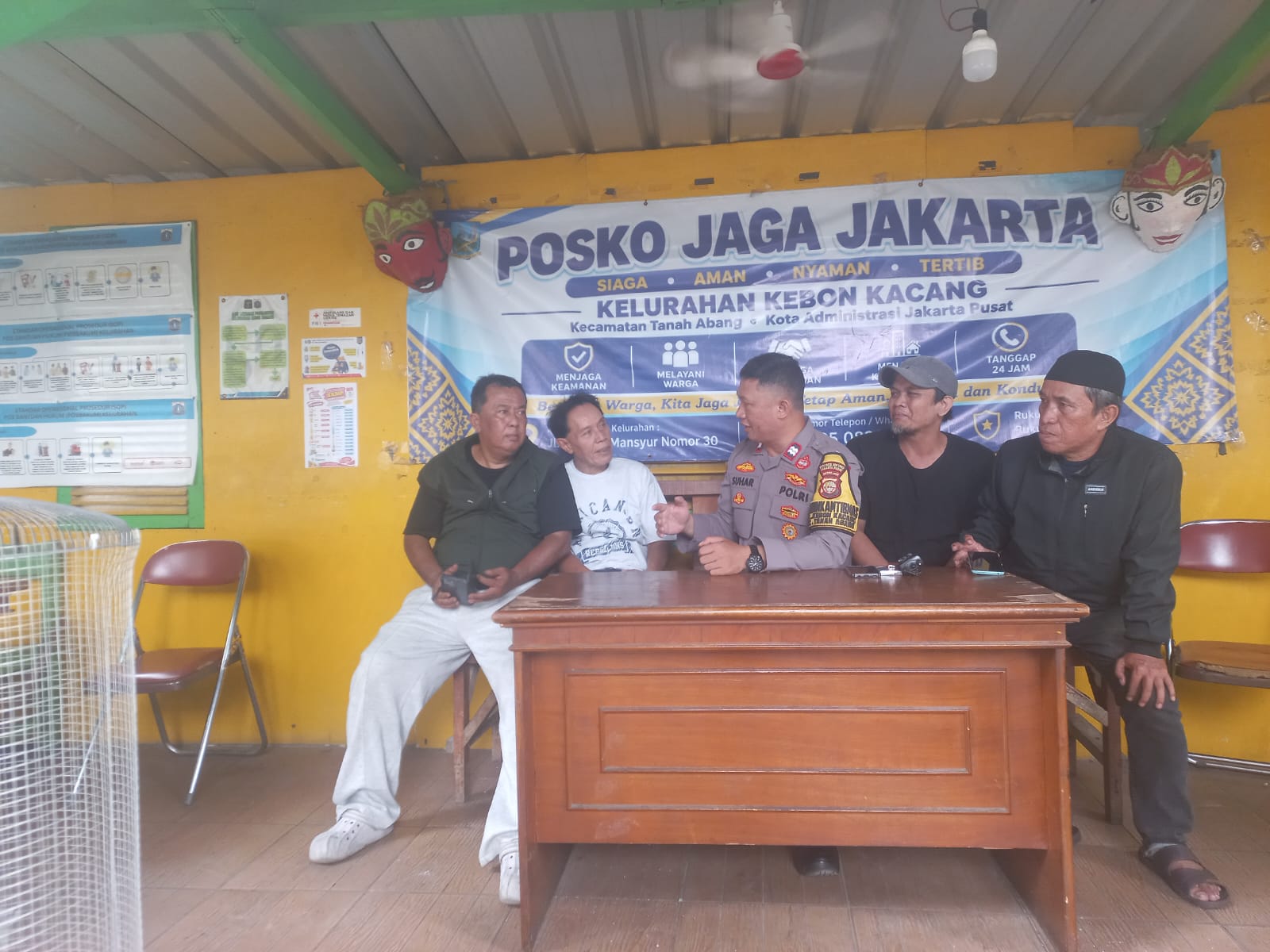 Bhabinkamtibmas Kebon Kacang Sambangi Posko Jaga Jakarta, Perkuat Deteksi Dini dan Sinergi Jaga Kamtibmas