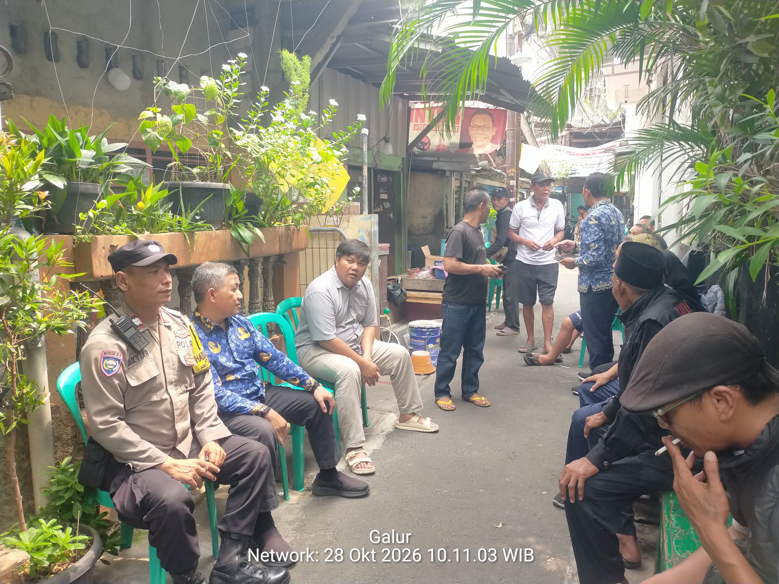 Polri Hadir di Tengah Warga, Polsek Johar Baru Pererat Silaturahmi dan Tebar Kepedulian Lewat Takziah di Galur