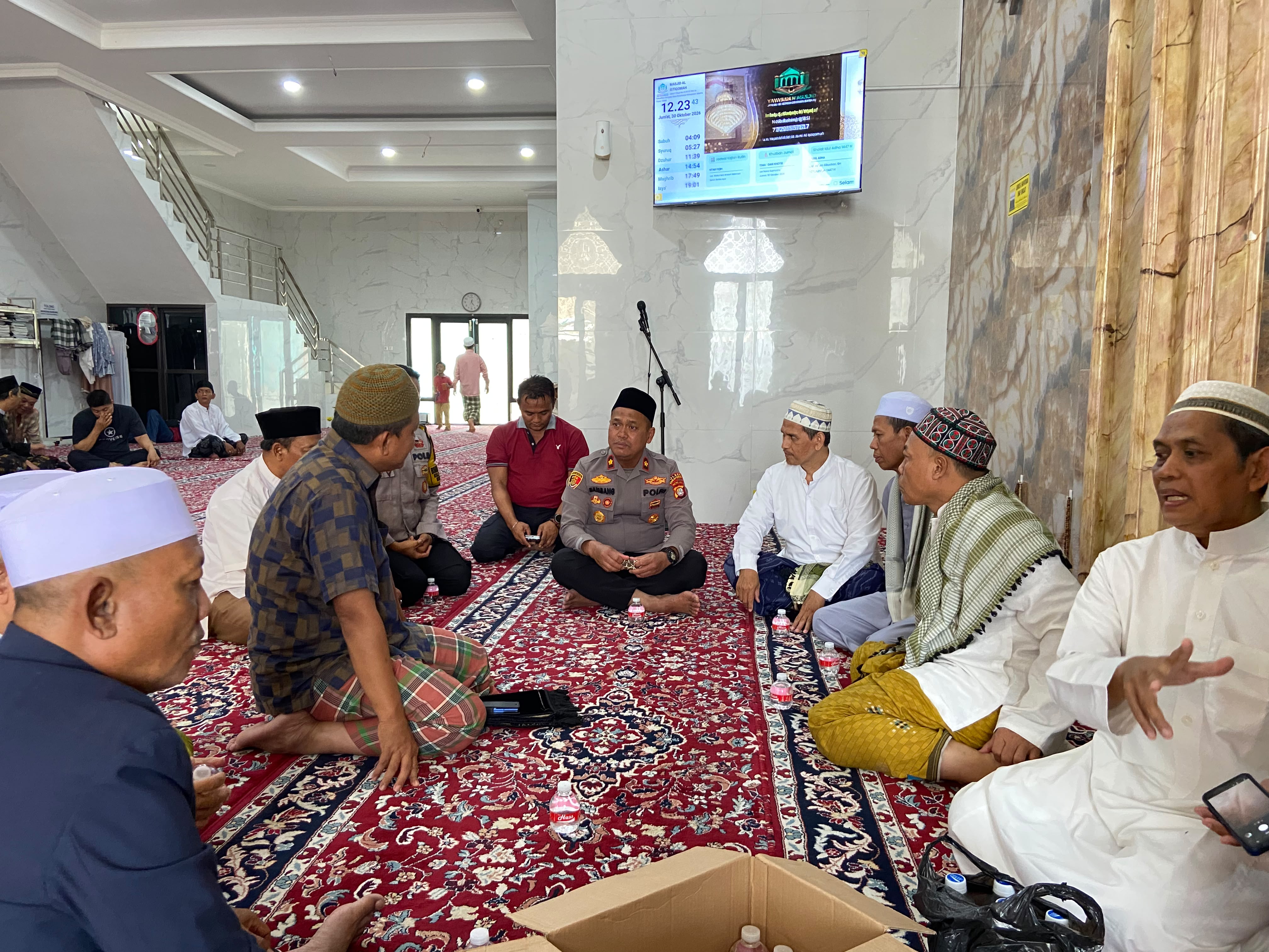 Polri Hadir di Tengah Masyarakat, Sholat Jumat Keliling Jadi Sarana Merawat Silaturahmi