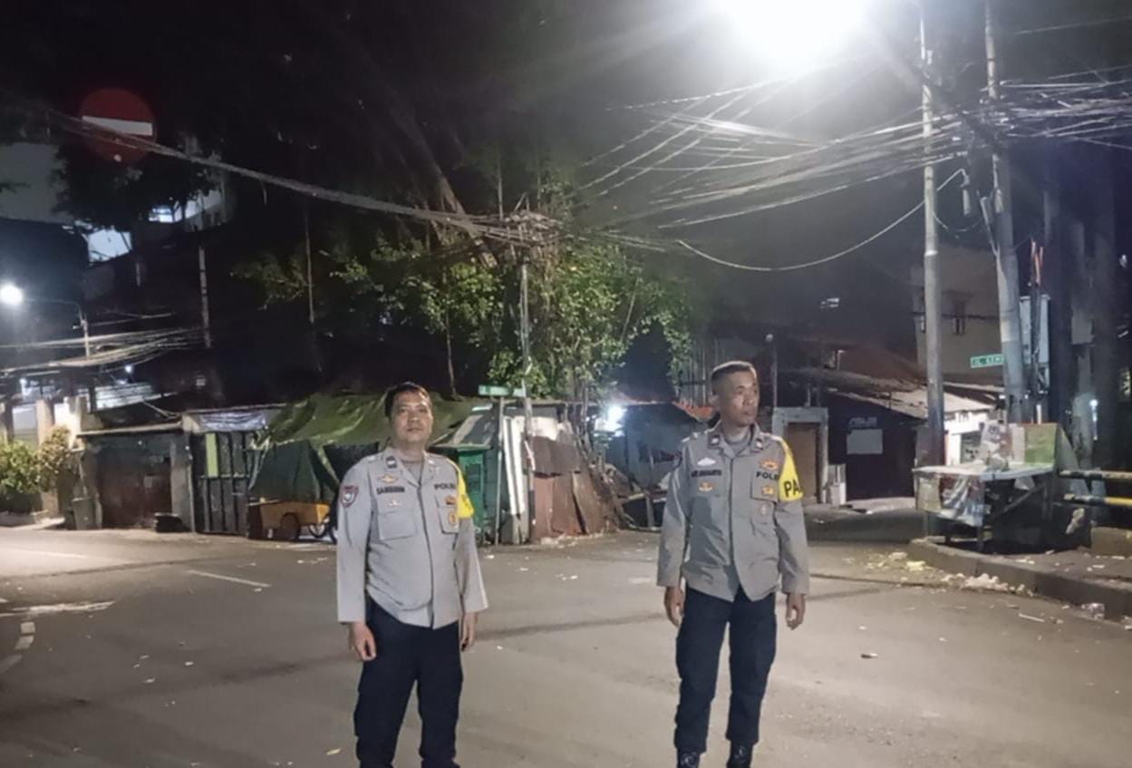 Polsek Senen Gelar Strong Point dan Ploting Dini Hari, Antisipasi Tawuran hingga Kejahatan Jalanan